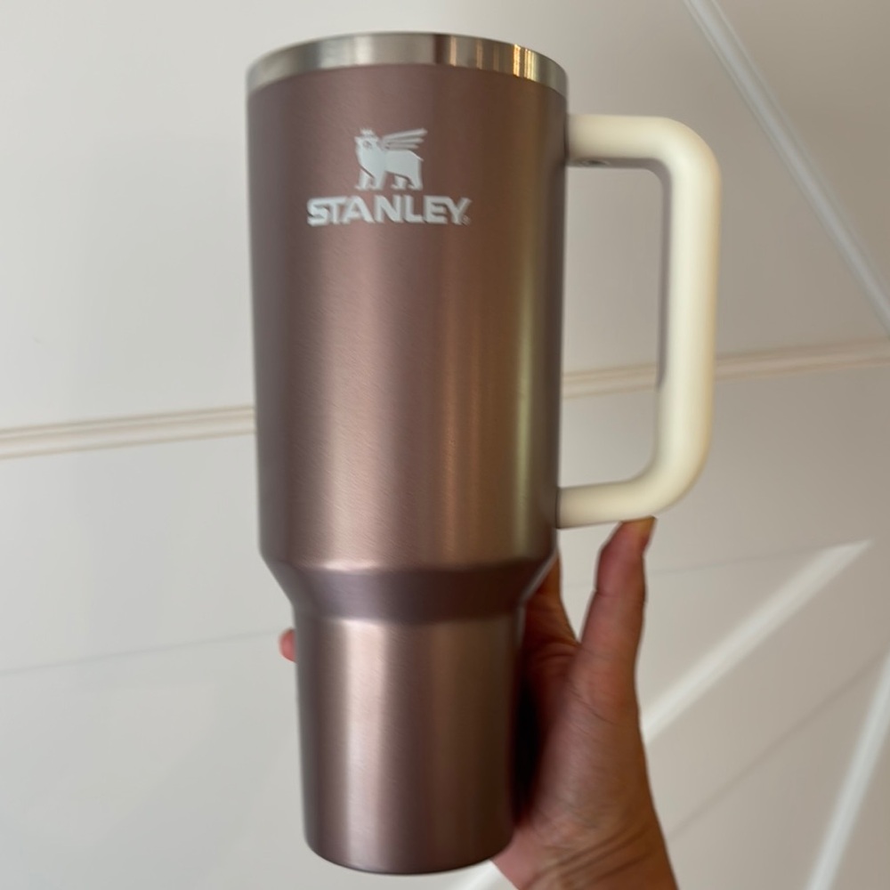 Stanley Rose Quartz Glow Travel Mug with Handle ***BRAND NEW***